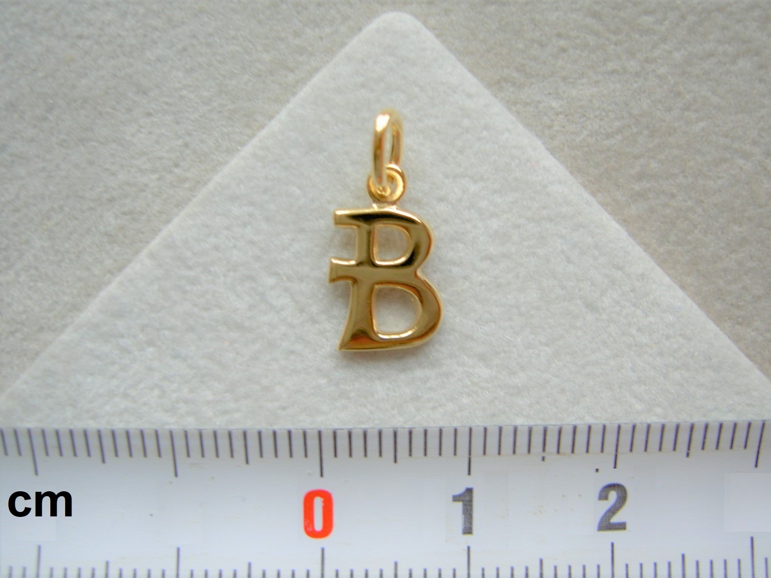 Gouden letter hanger (10mm) - Hangertjes Budgetjuwelier